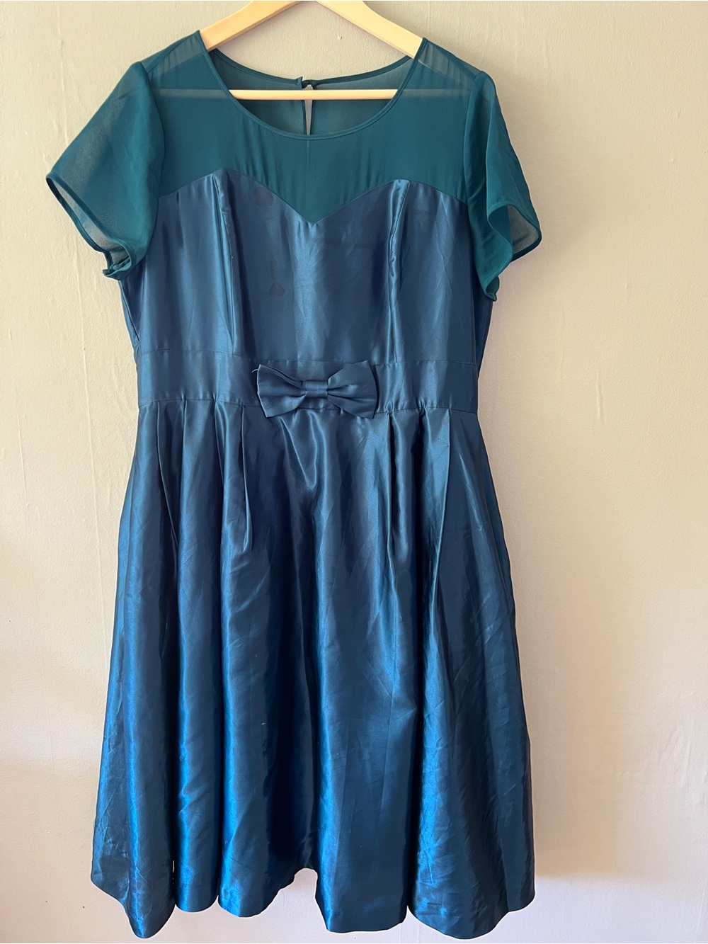 Nicolette Mason for ModCloth Fit-and-Flare Dress with Bow-1X vintage style